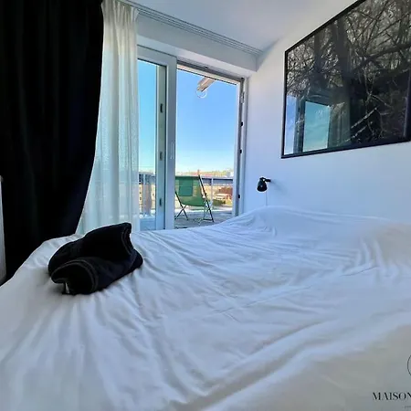 Le Panoramique Des Carmes - Vue Cathedrale * Льеж